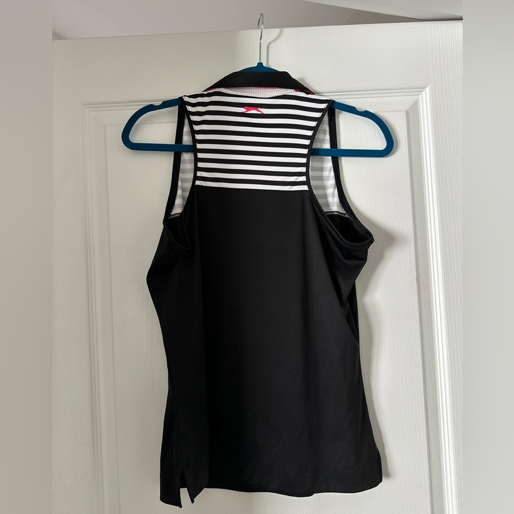 Women’s Slazenger Sleeveless golf shirt.  Great condition.  Size Medium. - Picture 2 of 4